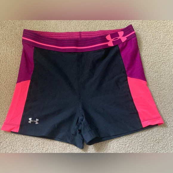 Under Armour spandex bike shorts - size small - Picture 1 of 4